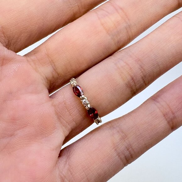 VTG Sterling Silver 925 Red & White Cubic Zirconia Statement Ring Size 6 - Picture 4 of 7